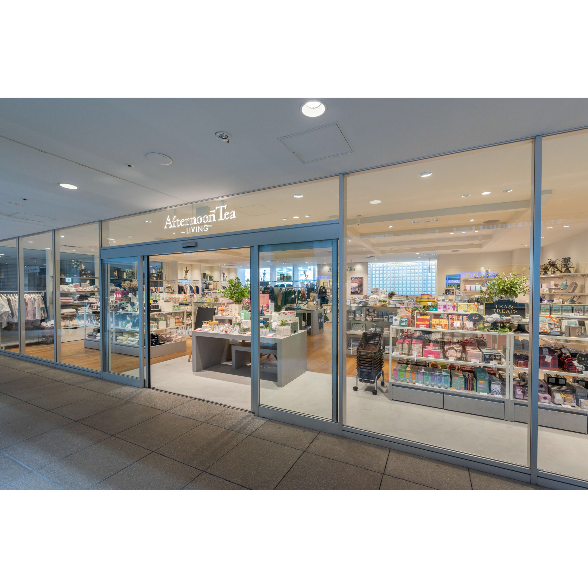 Afternoon Tea LIVING
成城コルティ